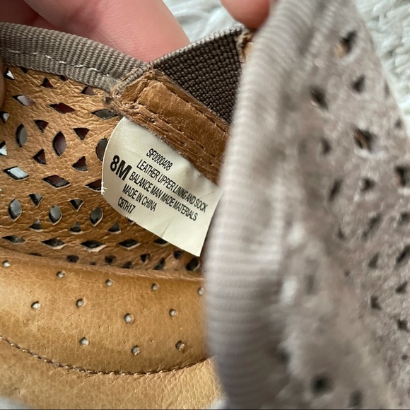 Sofft women’s size 8M slip on shoes - Picture 14 of 15